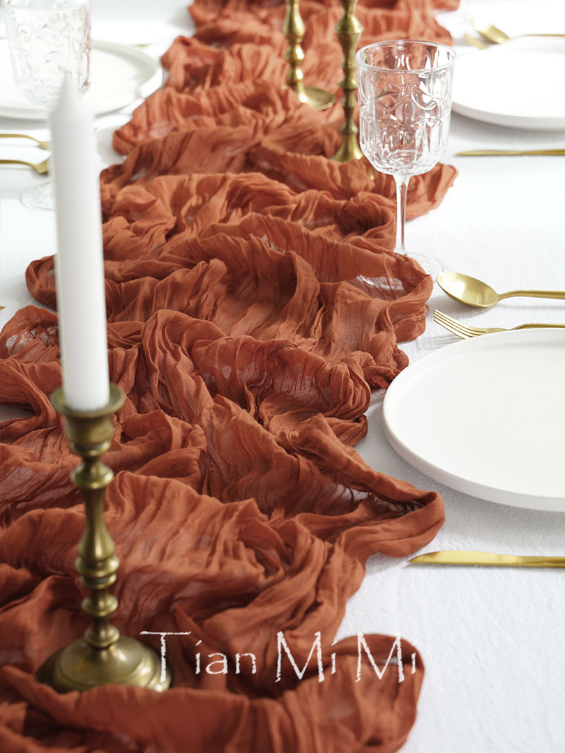 Christmas Table Runner - Полупрозрачная марлевая скатерть, терракотовый чизлот с